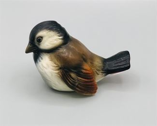 
Beautiful Hand Painted GOEBEL Porcelain Sparrow Finch Wren Bird Figurine 