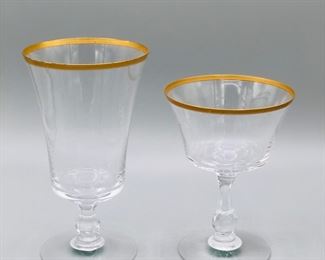 Vintage Fostoria Richmond Gold Rimmed Stemware&nbsp;
10 iced teas
9 waters
7 sherbets 