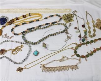 More costume jewelry necklaces and pendants