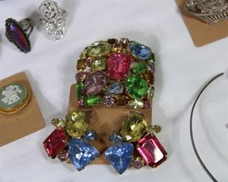 Fun rhinestone set, earrings and brooch