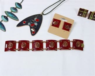 Fabulous pendant and bracelet and earrings in enamel on copper by Robert and Audrey Engstrom