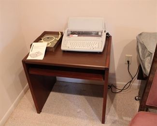 Small desk, perfect for typewriter or computer