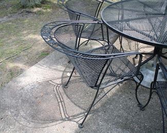 Another view of the vintage Russell Woodard Briarwood (Daisy) pattern barrel shape club chairs