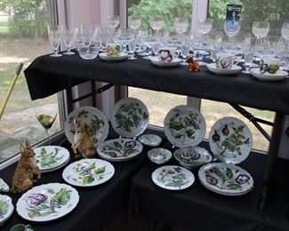 Service for six in Mottahedeh's Chelsea Botanical pattern including dinner plates, rimmed soup bowls, cups and saucers, salad plates, and some serving pieces including the large salad bowl and large pitcher