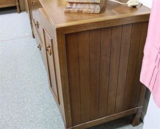 Side view of the mid century Drexel dressers
