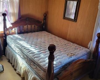 Nice Full Size Bed With Mattress & Boxspring