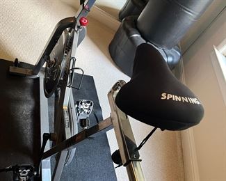 Electric workout bike