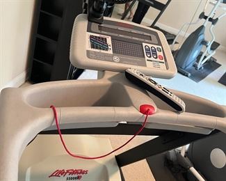 Life fitness treadmill