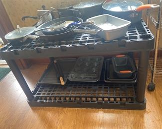 Cuisinart
Calphalon
All-Clad
Rachel Ray
Bakeware and Cookware
