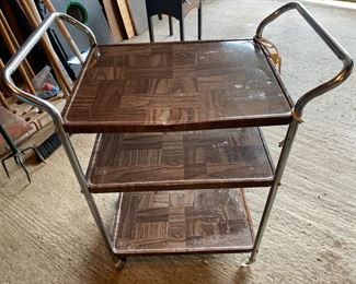 26x15x32
Vintage Aluminum & Chrome cart W/electrical 