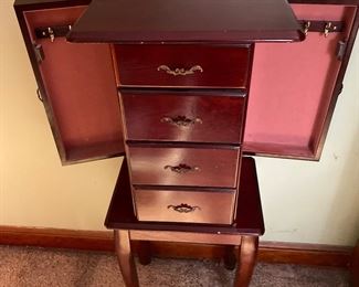Wood footed jewelry box
13x10x35