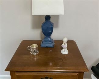 Side / End Table with Drawer