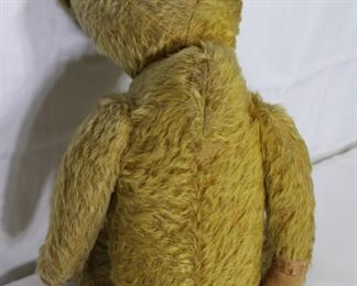 Back of teddy bear