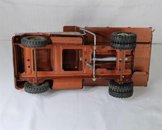 Underside of the 1957 Tonka Toys Hydraulic Dump Truck