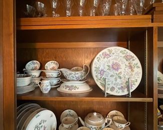 Service for 8 in Wedgwood's Avon pattern including peony shaped cups and some serving pieces