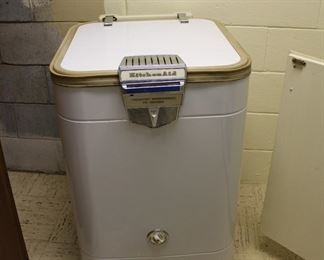 1950's or 1960's old Kitchen Aide portable dishwasher in excellent used condition