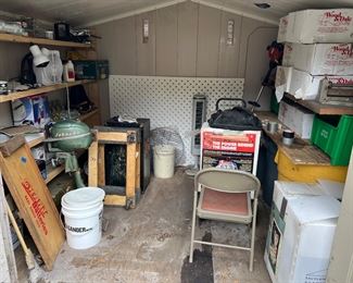 Shed and outboard motor