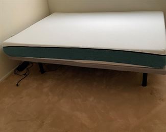 Queen mechanical bed base, queen foam mattress