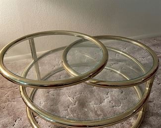 Vintage coffee table, beautiful! Milo Baughman style early 70's, incredible. 