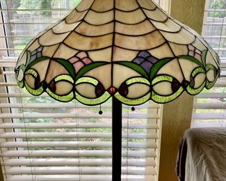 "Faux Tiffany Acrylic Shade Floor Lamp