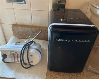 mini fridge hand mixer