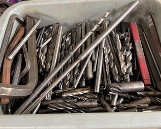 Lots of end mill bits