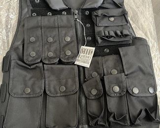 MILForce Special Action Tactical Vest  Browning Flashlight