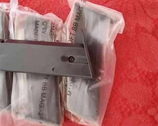 4 5 Gun Clips Mag957A