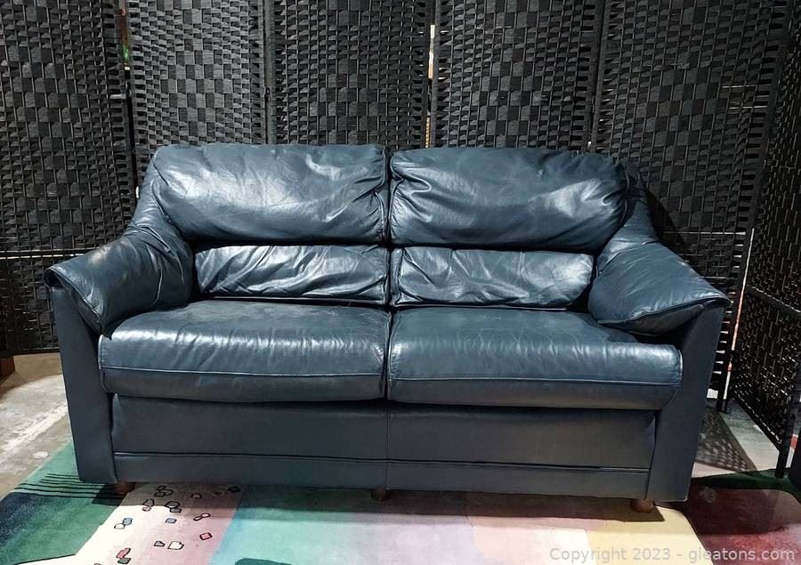 Blue Leathercraft Leather Loveseat