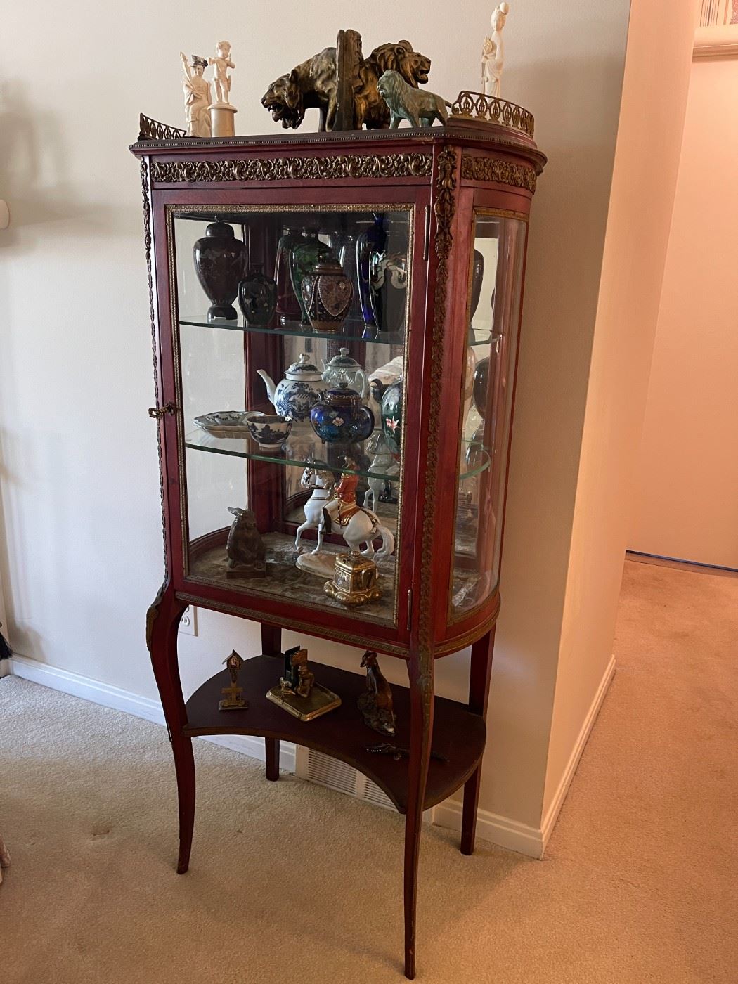 Grosse Pointe Woods Estate Sale!! starts on 5/19/2023