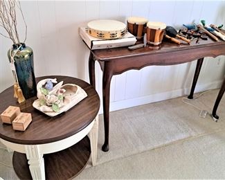 SOFA TABLE, SMALL MUSICAL INSTRUMENTS, ORIENTAL MINI CARDS IN WOOD BOXES, ART GLASS