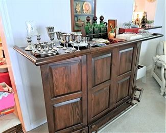 ROLLING BAR, WAR WARE, SMOKING COLLECTIBLES