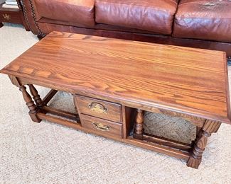 Pennsylvania House Nesting Coffee Table (2 pull-out side tables)