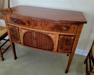Federal style small tambour console