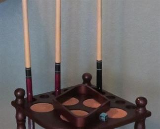 Pool cue stand
