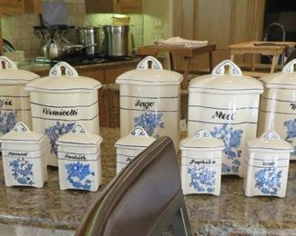 Vintage canisters - Delft
