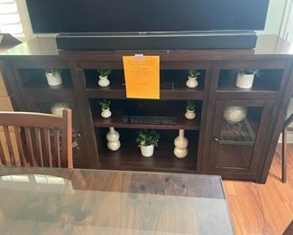 ASHLEY SOLID WOOD ENTERTAINMENT UNIT WITH 2 GLASS CABINETS, 3 SHELVES