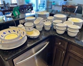 Williams-Sonoma Tournesol complete dining set- Made in Italy (French design)