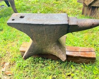 M&H Armitage Mouse Hole Anvil 122lb