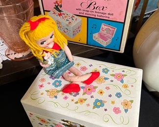 1970’s Wooden music box  works 