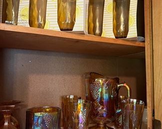 Marigold carnival pitcher w glasses 