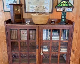Orignial Stickley 2 Door Bookcase # 718 ca. 1912   Ex. Mapplethorpe