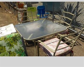Glass Top Patio Table w/4 Chairs