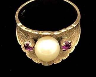 14k gold ring w pearl and rubies