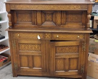 1910's English oak sideboard