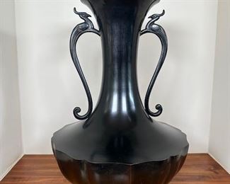 $150 JAPANESE BRONZE HIBACHI, KIRI CREST DESIGN, 18 x 22