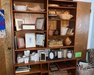 Frames, baskets & photo albums