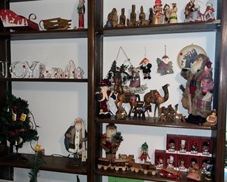 Holiday figurines 