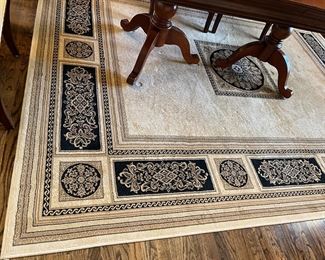 Black/ivory area rug