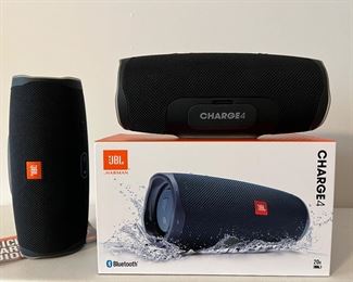 JBL Charge 4 Black Bluetooth portable speakers (2)